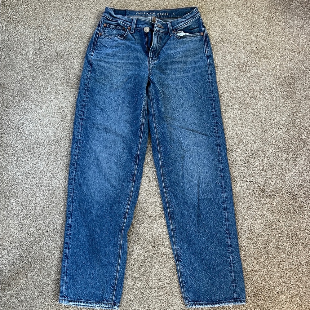 American Eagle Outfitters Women's Classic Straight Leg Jeans